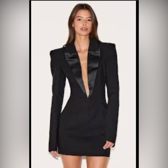 PrettyLittleThing BLACK TAILORED SATIN LAPEL BLAZER DRESS Elegant - Picture 1 of 6